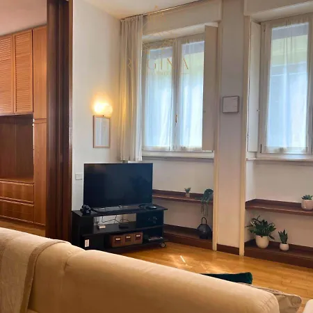 Regina In Crocetta - Sky Tv, Wifi E Breakfast Box Apartment